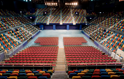 Arena in End-stage seating, face stage direction 